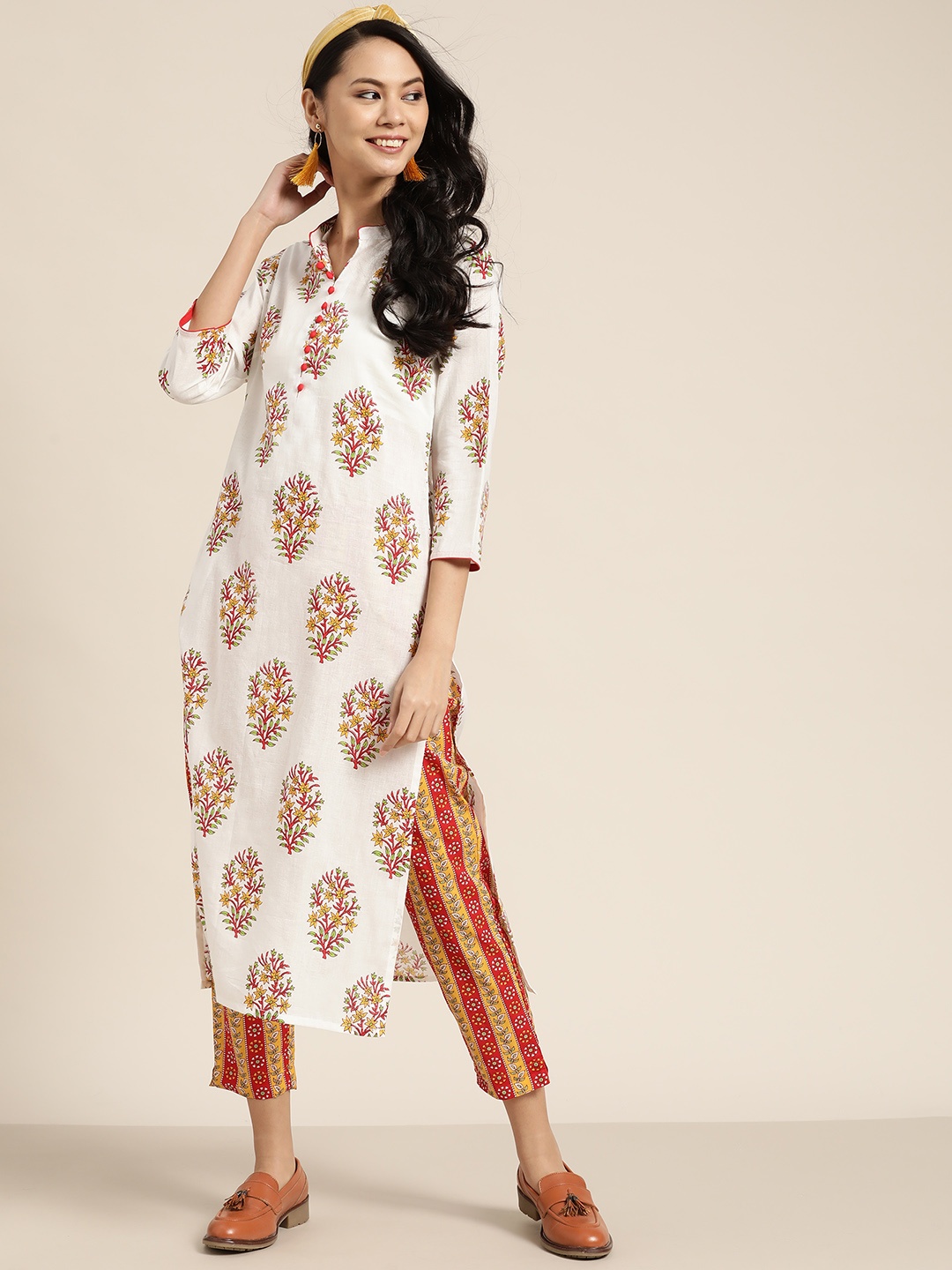 

Sangria Women White & Yellow Ethnic Motifs Printed Pure Cotton Kurta with Trousers