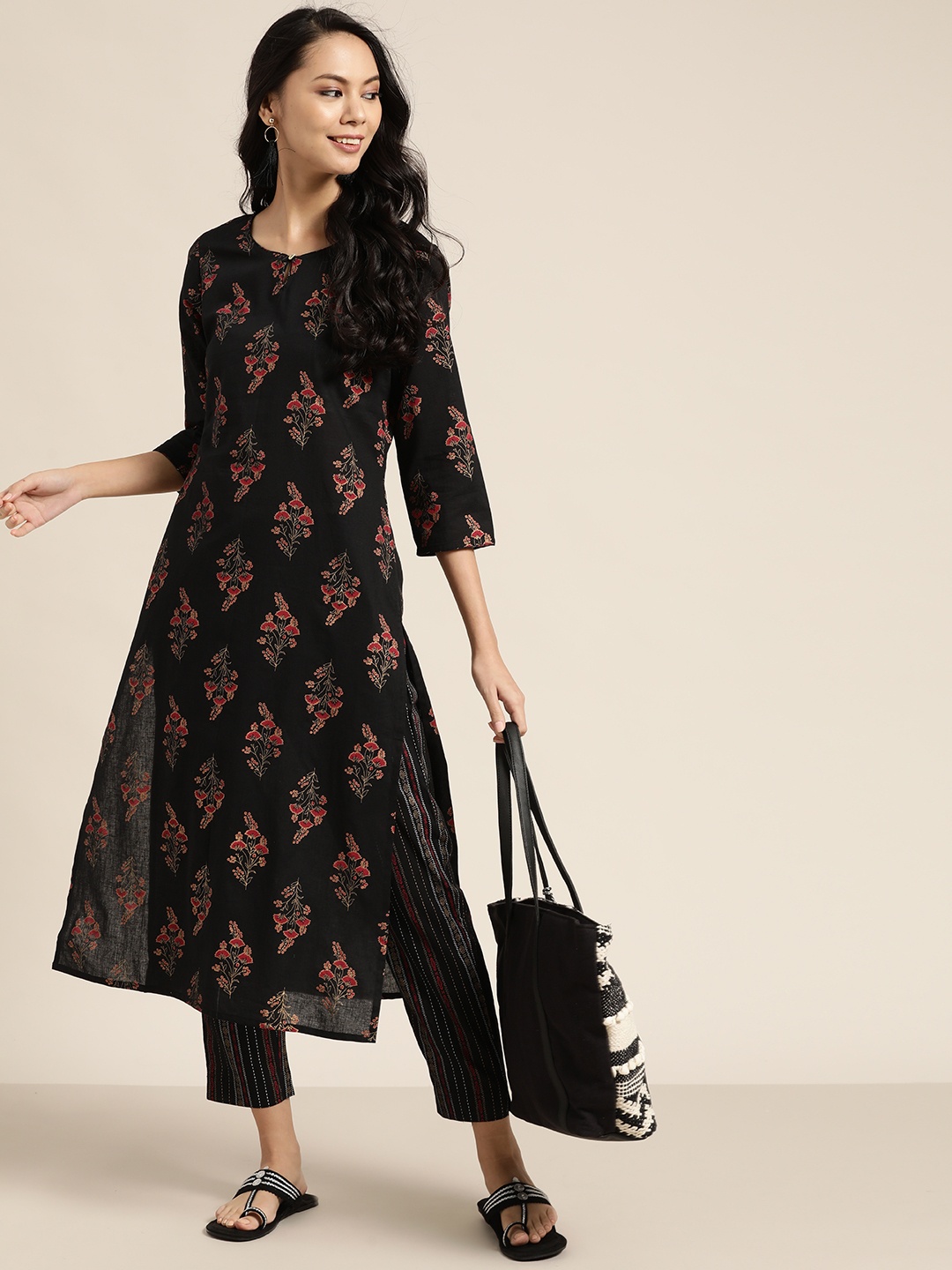 

Sangria Women Black & Red Ethnic Motifs Printed Pure Cotton Kurta with Trousers