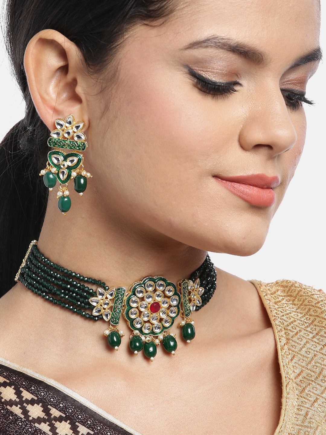 

JEWELS GEHNA Green Gold-Plated Handcrafted Kundan-Studded Beaded Jewellery Set