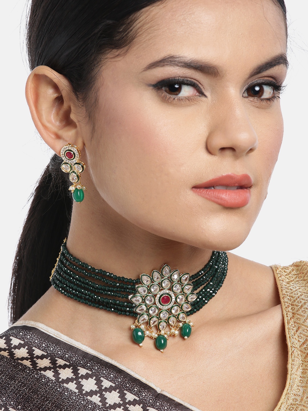 

JEWELS GEHNA Green Gold-Plated Handcrafted Kundan-Studded Beaded Jewellery Set