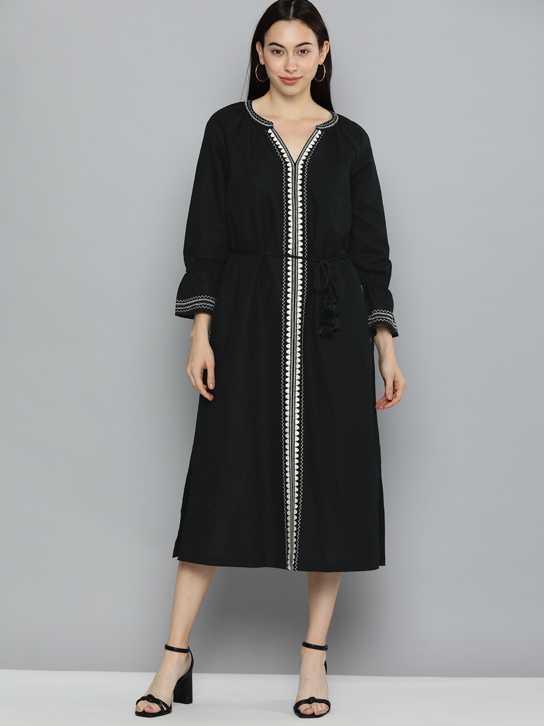 

Chemistry Women Black Solid A-Line Dress with Embroidered Detail