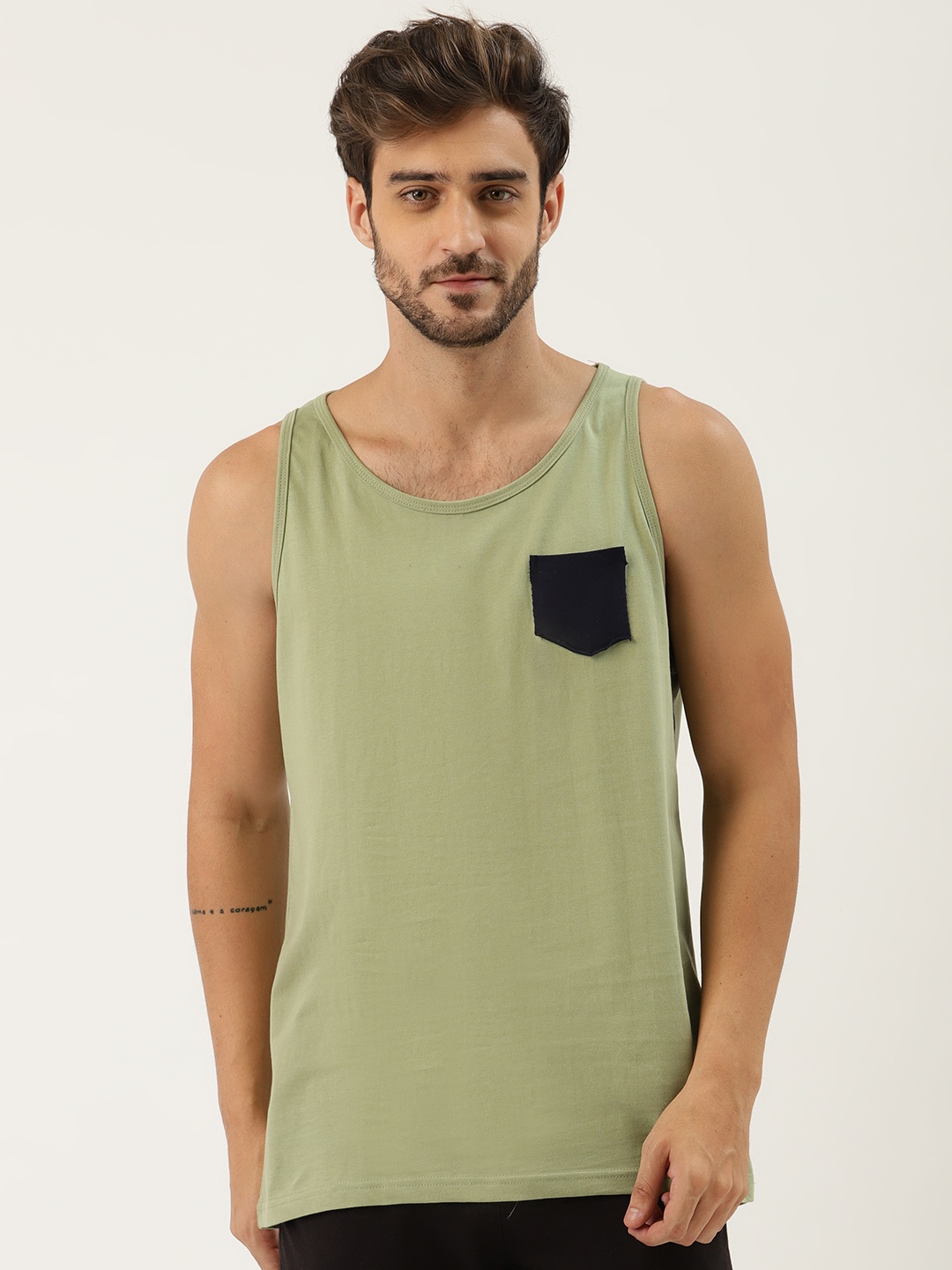 

Rodzen Men Green Solid Lounge T-Shirt
