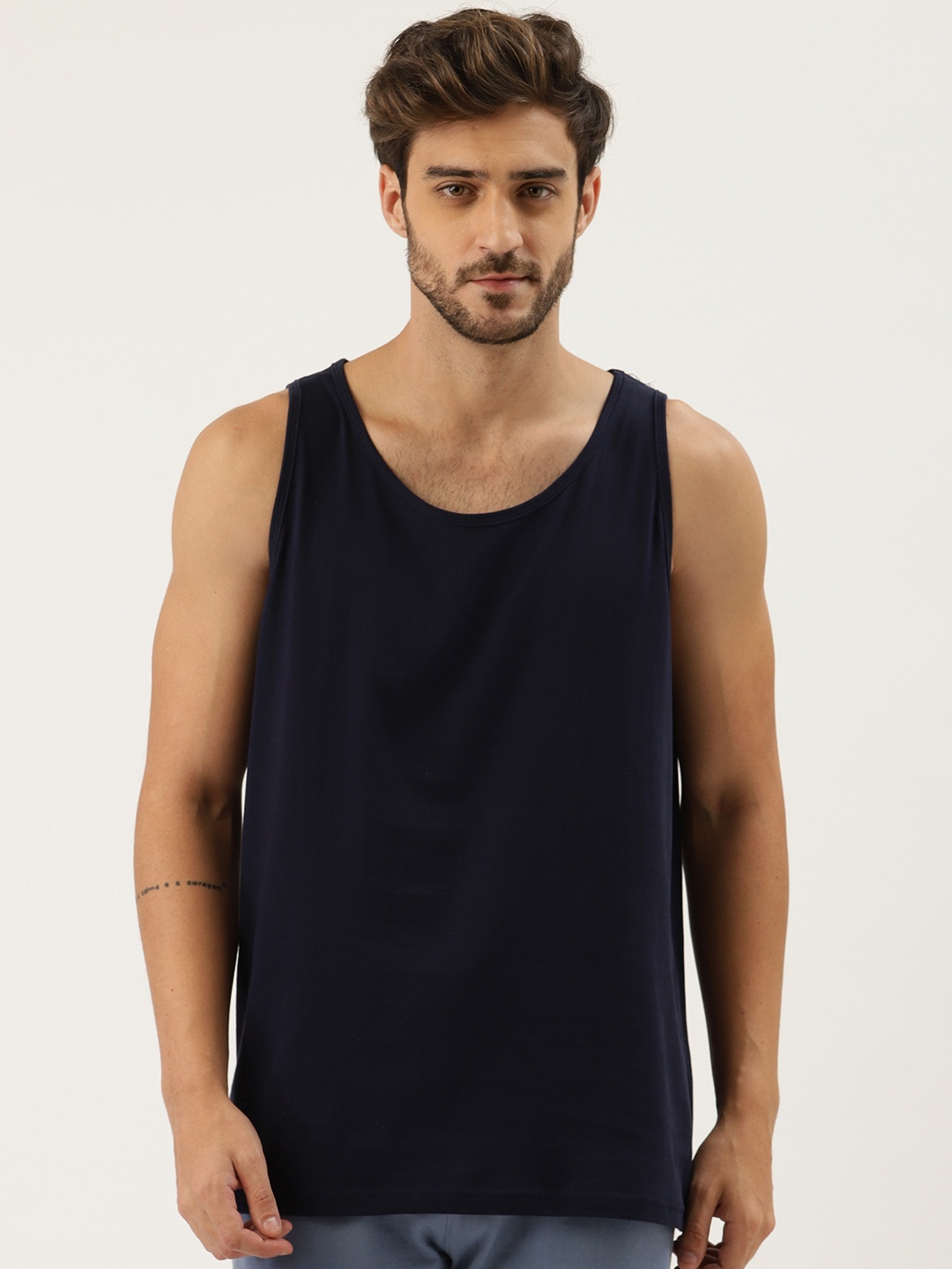 

Rodzen Men Navy Blue Solid Lounge T-Shirt