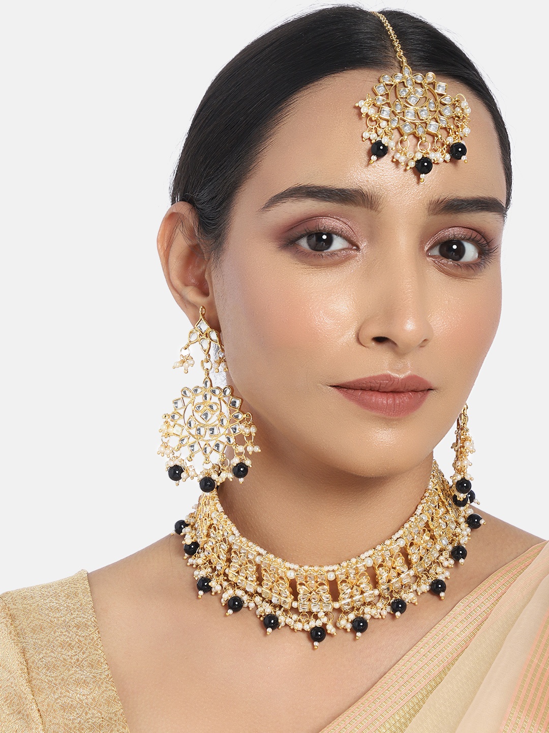 

I Jewels Gold-Plated Black Kundan-Studded Beaded Jewellery Set
