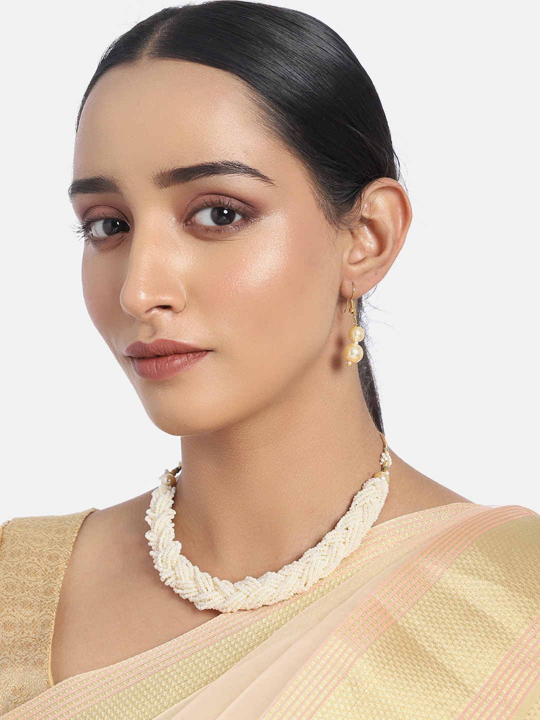 

I Jewels Off-White Handcrafted Twisted Beaded Jewellery Set