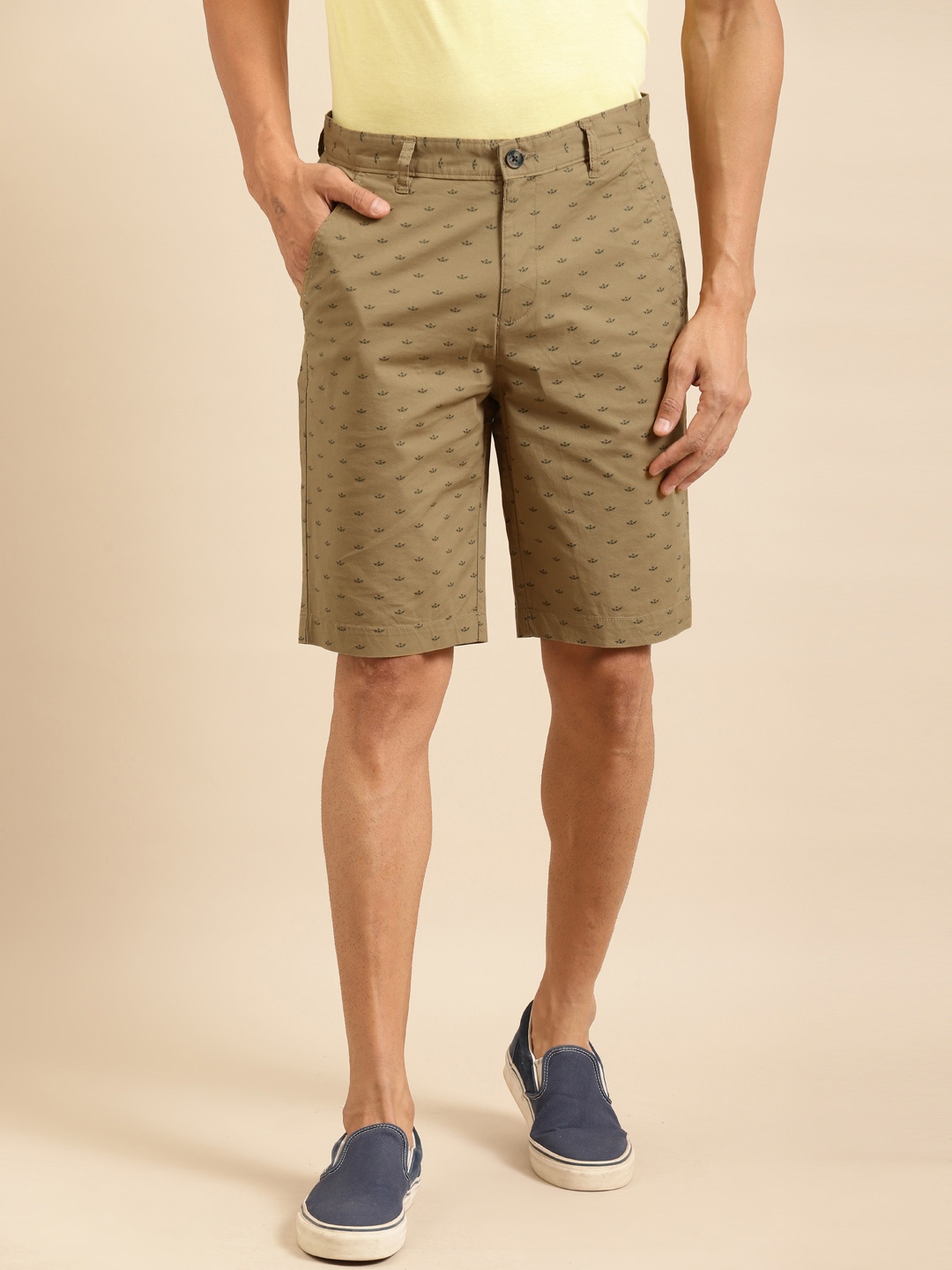 

United Colors of Benetton Men Khaki Printed Slim Fit Regular Shorts