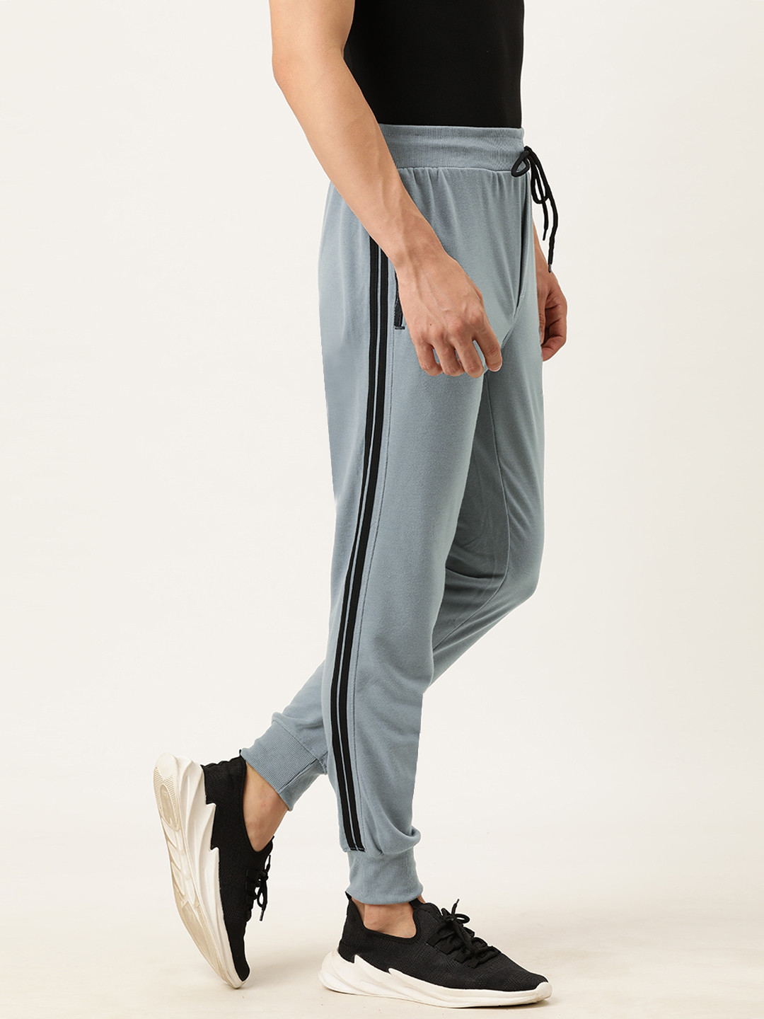 

Sports52 wear Men Grey Printed Slim Fit Joggers With Side Stripe