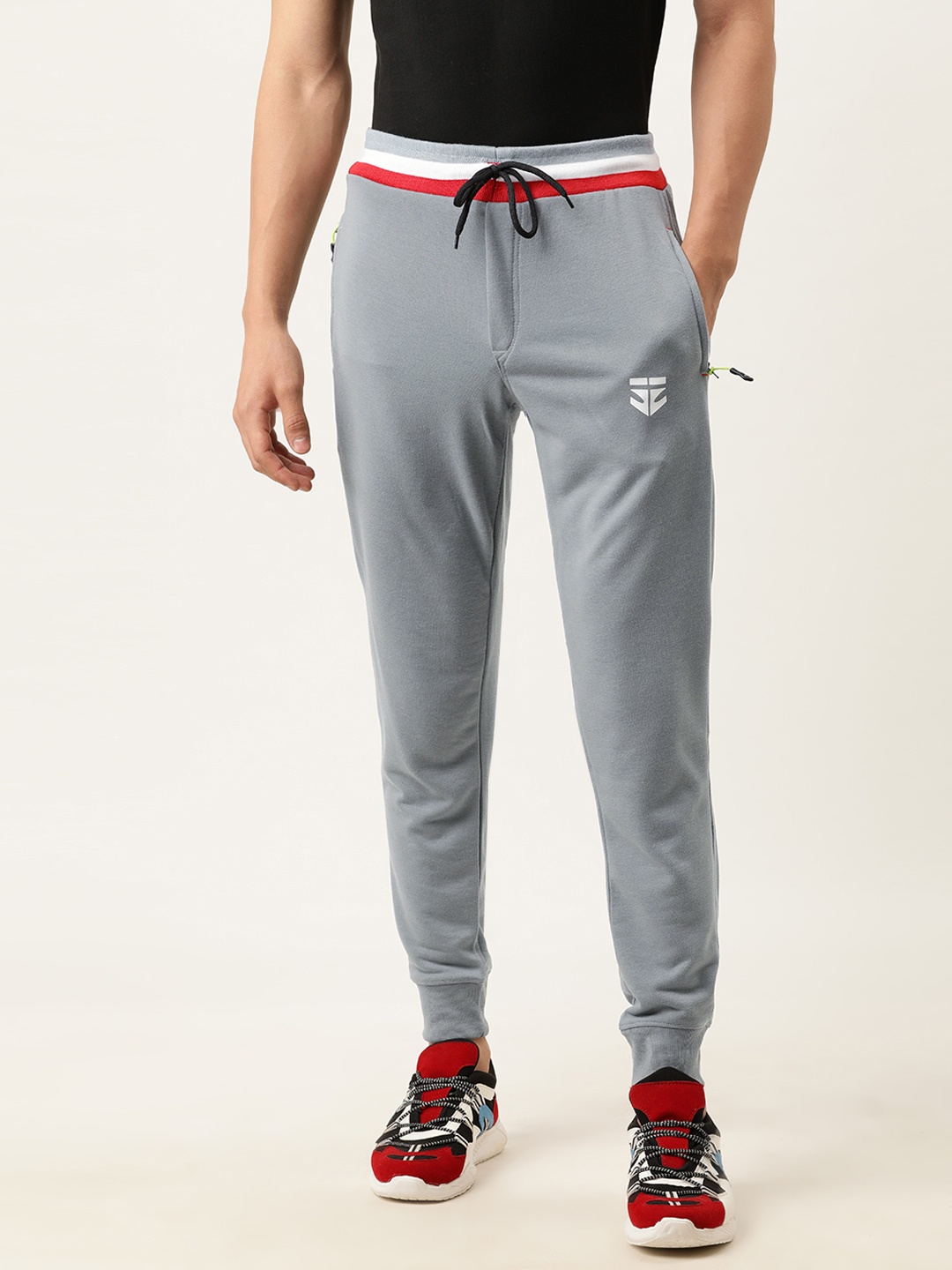 

Sports52 wear Men Grey Solid Slim Fit Joggers