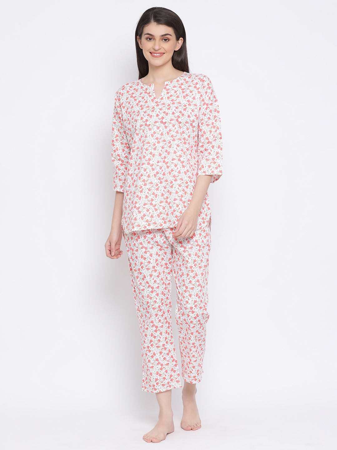 

Clovia Women White & Pink Printed Night Suit