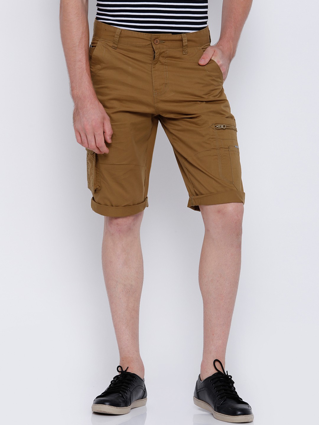 

LOCOMOTIVE Men Khaki Solid Regular Fit Shorts