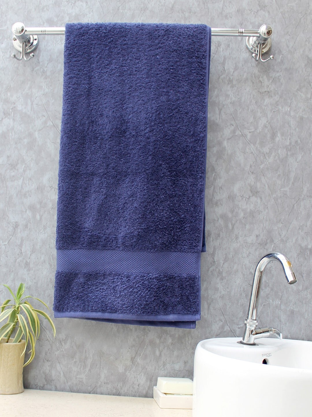 

AVI Living Navy Blue Solid 500 GSM Bath Towel