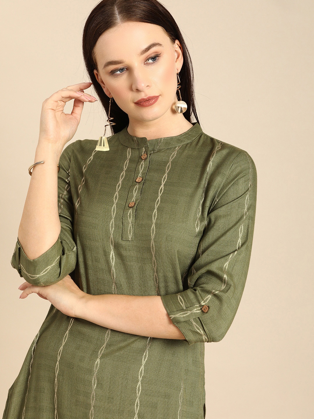 

Anouk Women Olive Green & Gold-toned Geometric Foil Printed Kurta