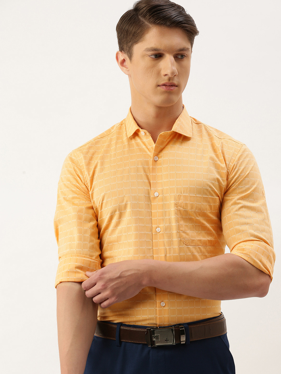 

Peter England Men Orange Nuvo Slim Fit Checked Formal Shirt