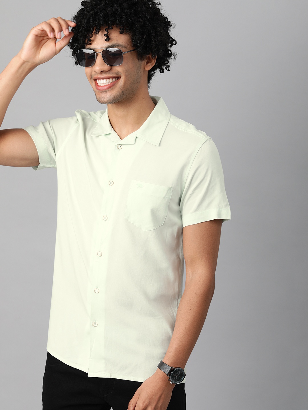 

THE BEAR HOUSE Men Green Solid Slim Fit Casual Shirt