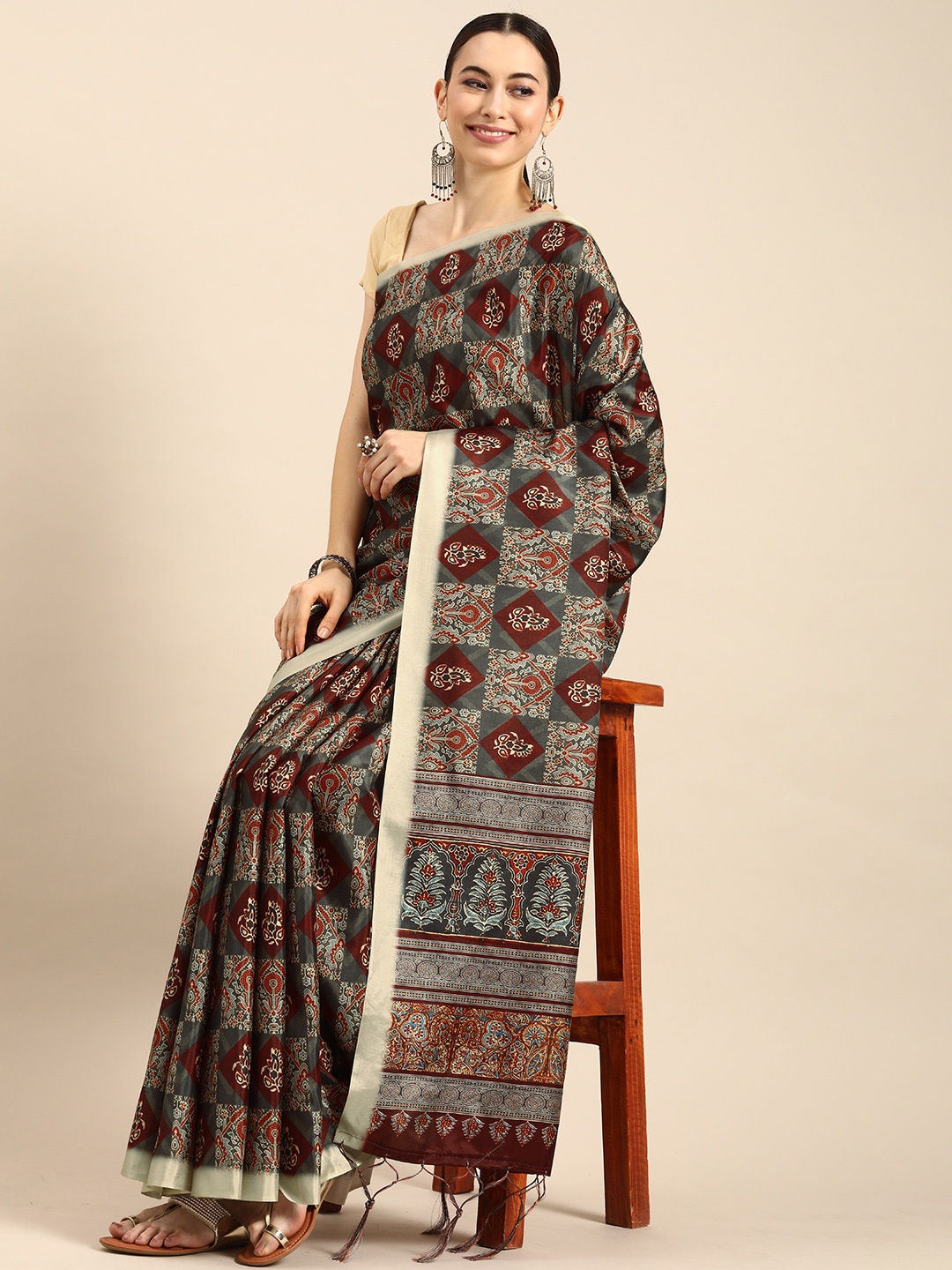 

Anouk Grey & Maroon Poly Silk Printed Kanjeevaram Saree