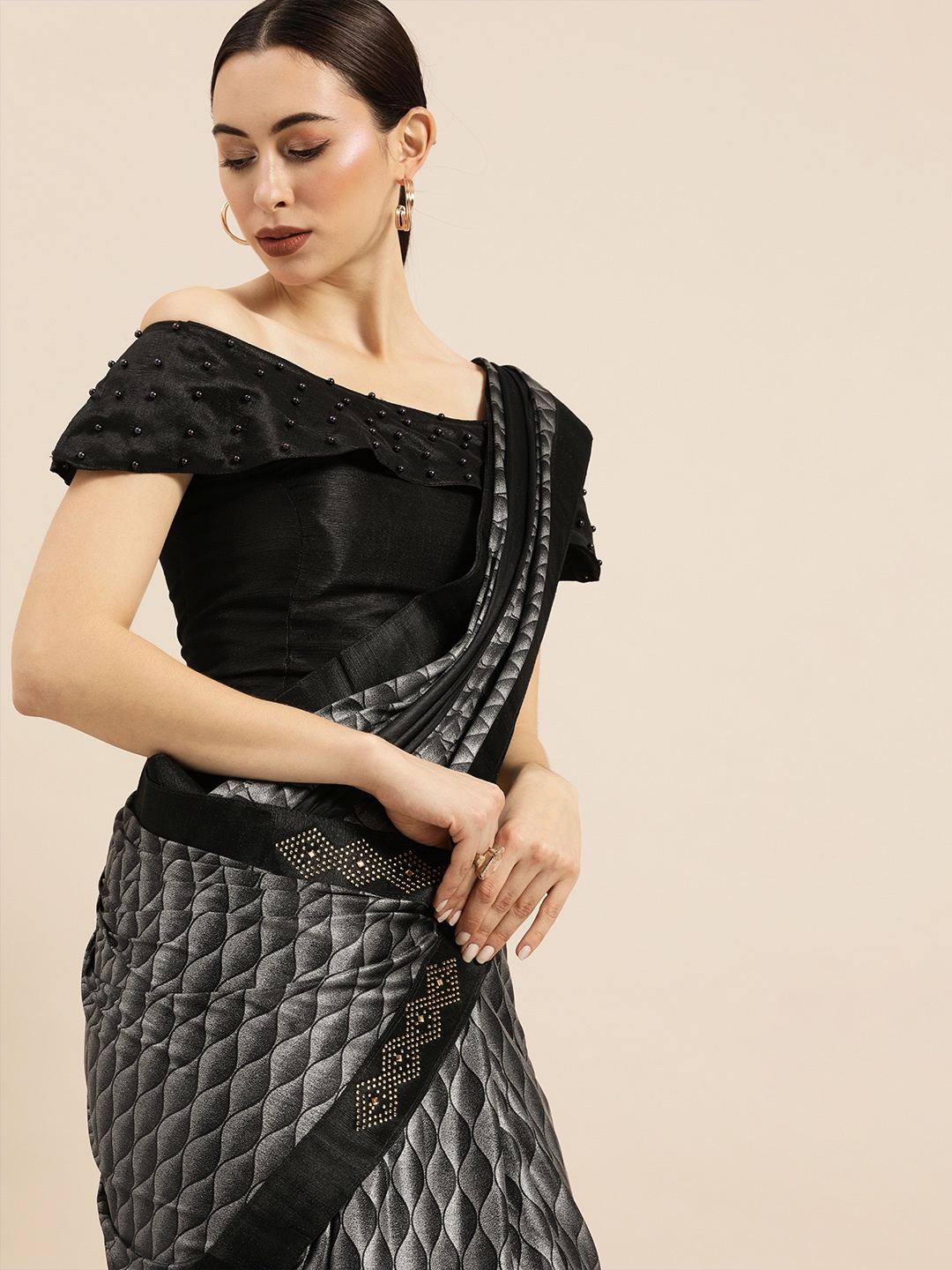 

Anouk Grey & Black Polyester Printed Saree