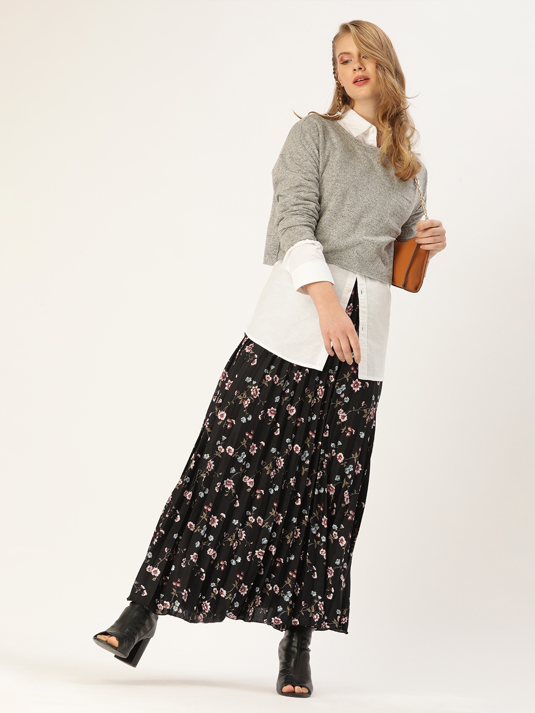 

U&F Black & Burgundy Floral Printed Accordion Pleated Maxi Flared Skirt