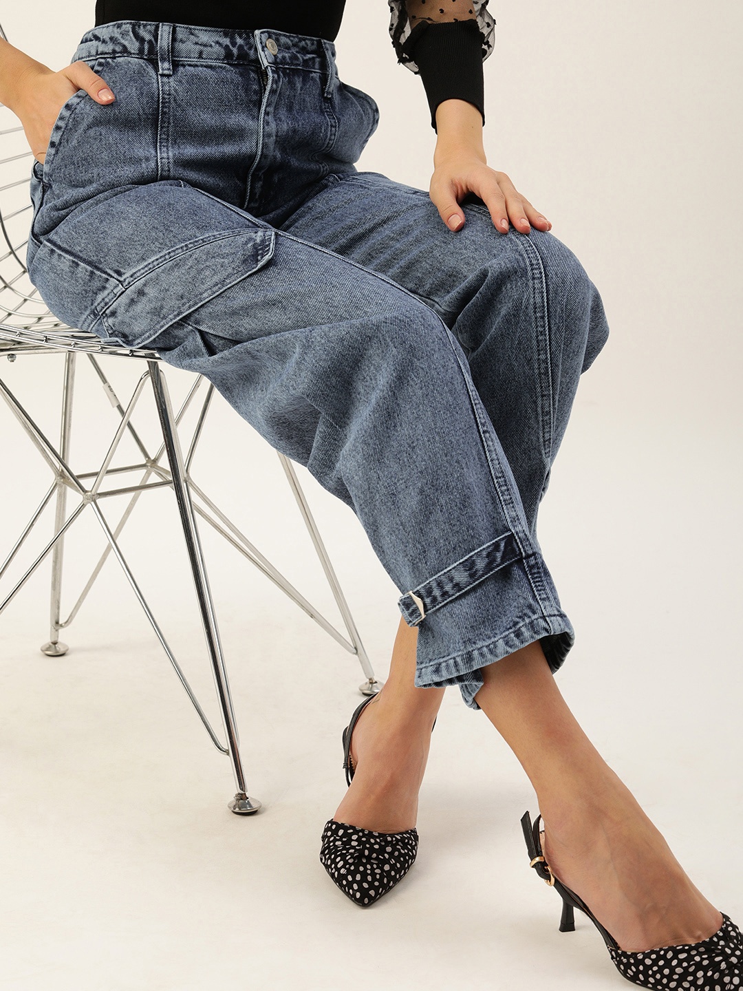 

Trendyol Women Blue Regular Fit Faded Cropped Trousers