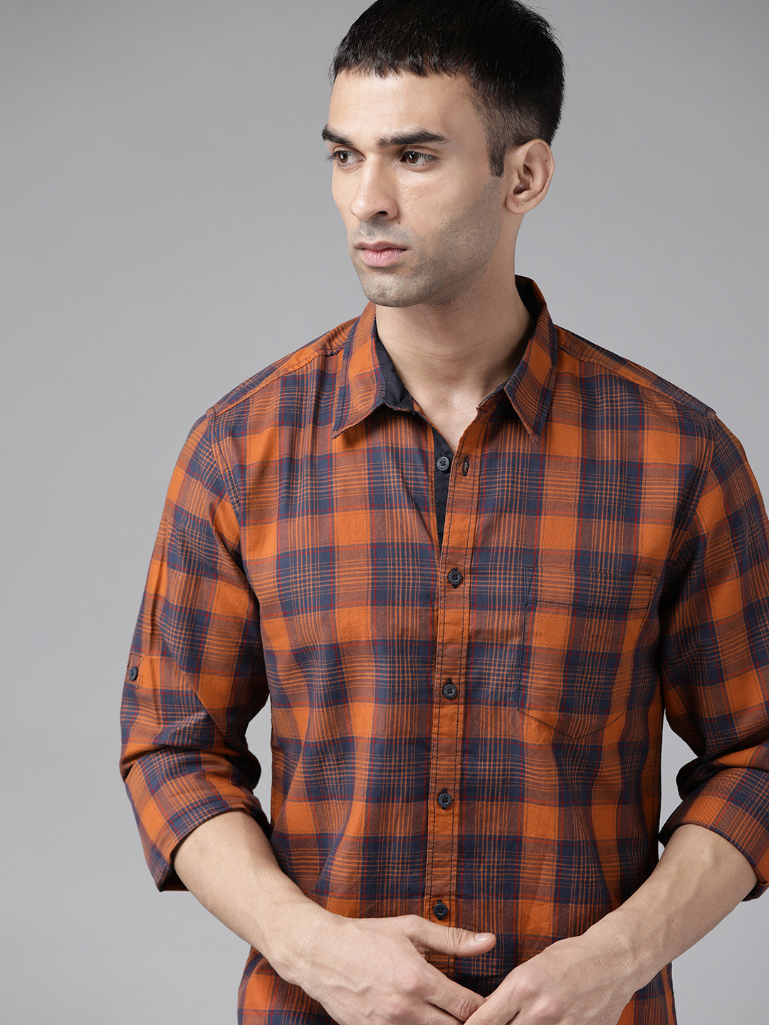 

Roadster Men Orange & Navy Pure Cotton Checked Casual Shirt