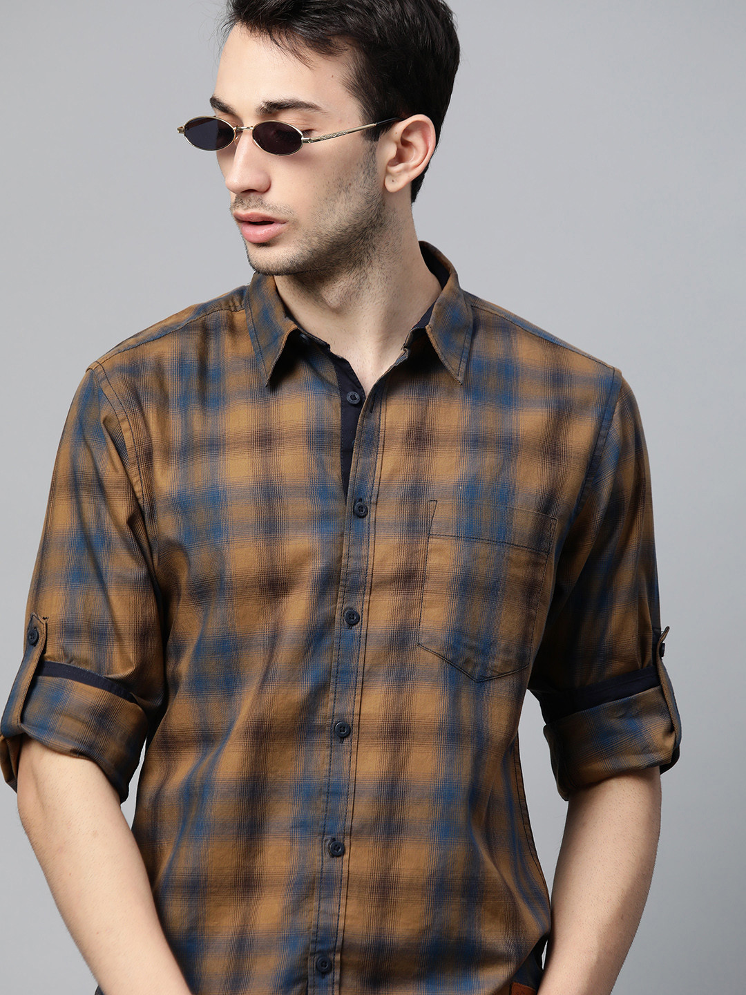 

Roadster Men Mustard Yellow & Blue Pure Cotton Checked Casual Shirt