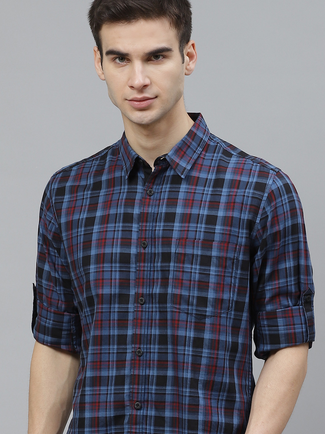 

Roadster Men Blue & Black Regular Fit Checked Pure Cotton Casual Shirt