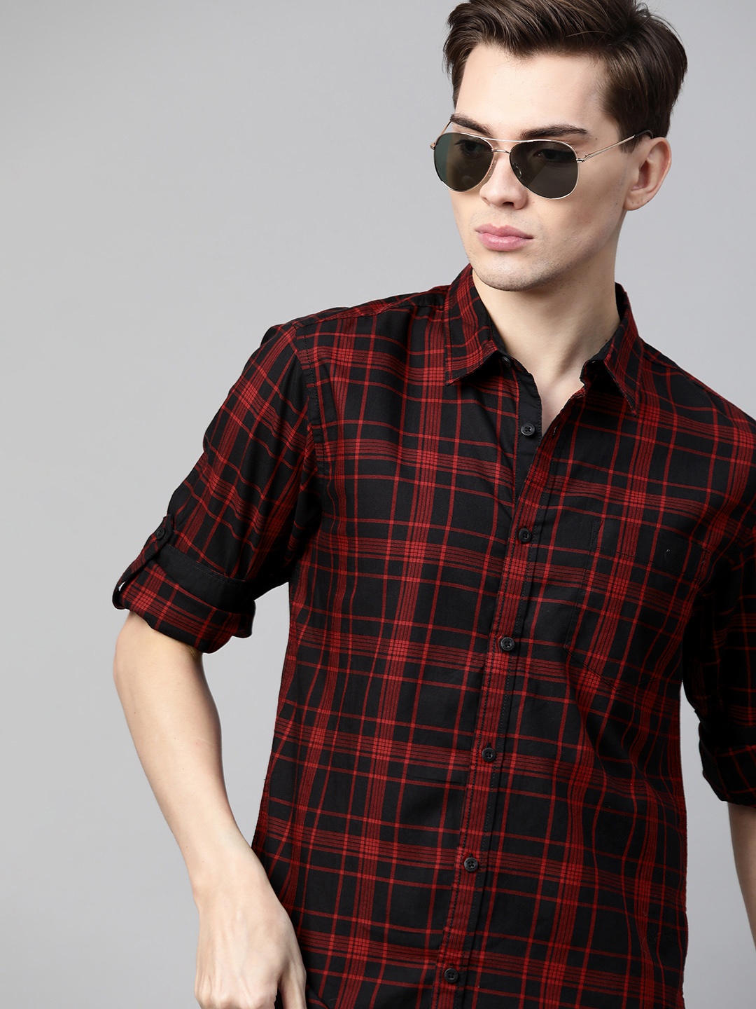 

Roadster Men Black & Red Pure Cotton Tartan Checked Casual Shirt
