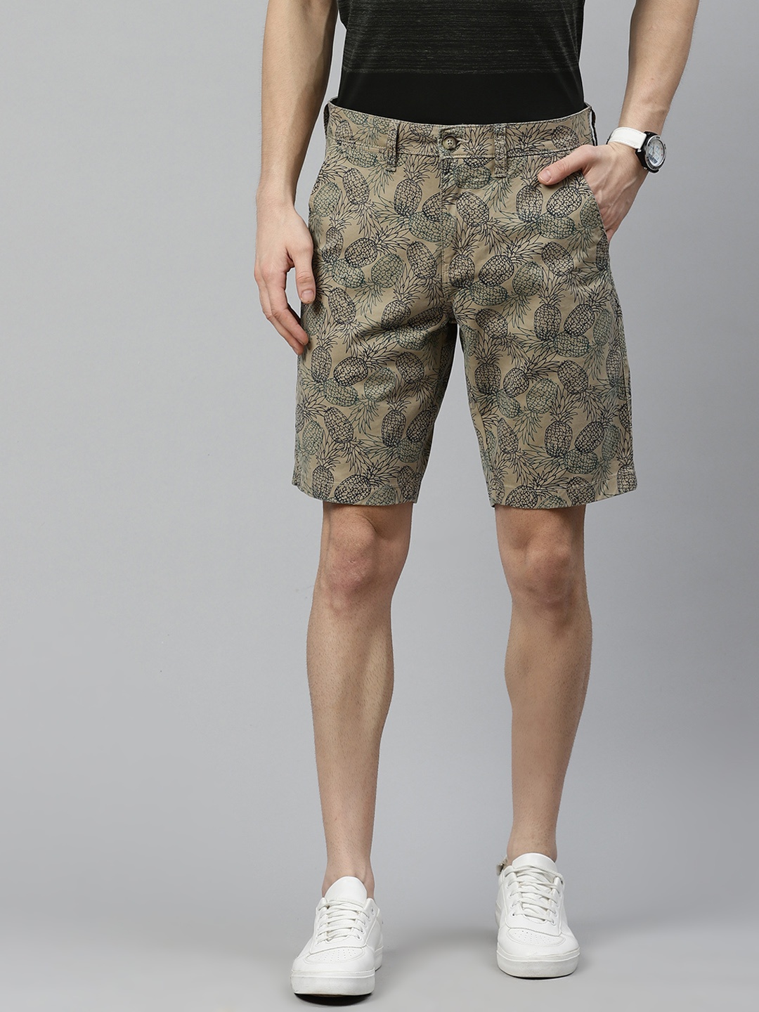 

Nautica Men Khaki & Black Printed Slim Fit Chino Shorts