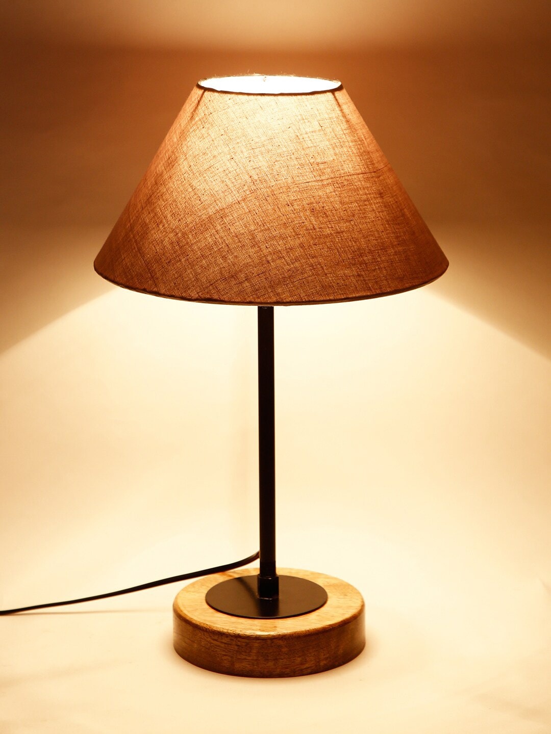 

Devansh White & Black Solid Traditional Frustum Table Lamp