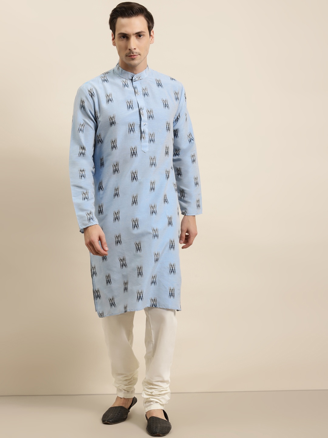 

SOJANYA Men Blue & White Woven Design Cotton Kurta with Churidar
