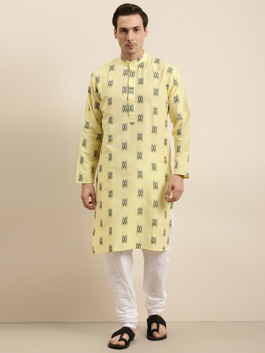 

Sojanya Men Yellow & Black Ikat Woven Design Pure Cotton Kurta
