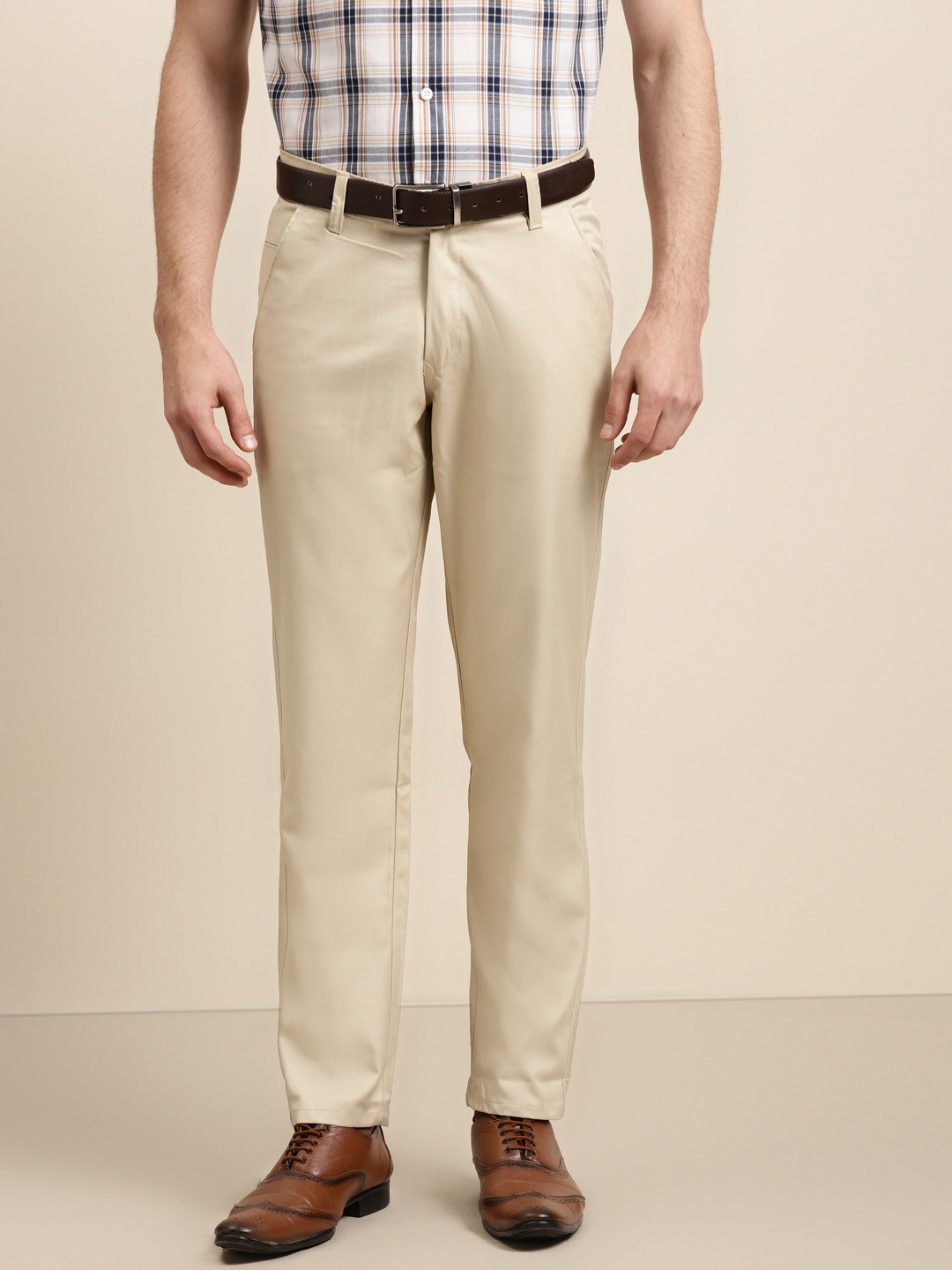 

SOJANYA Men Beige Solid Smart Regular Fit Formal Trousers