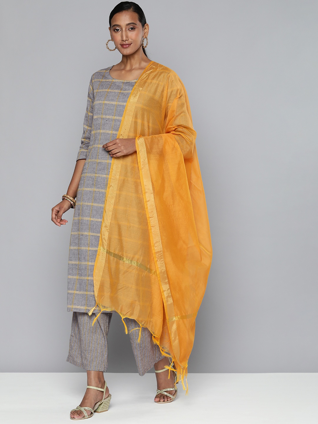 

Vishudh Women Grey & Gold-Coloured Checked Kurta with Trousers & Dupatta