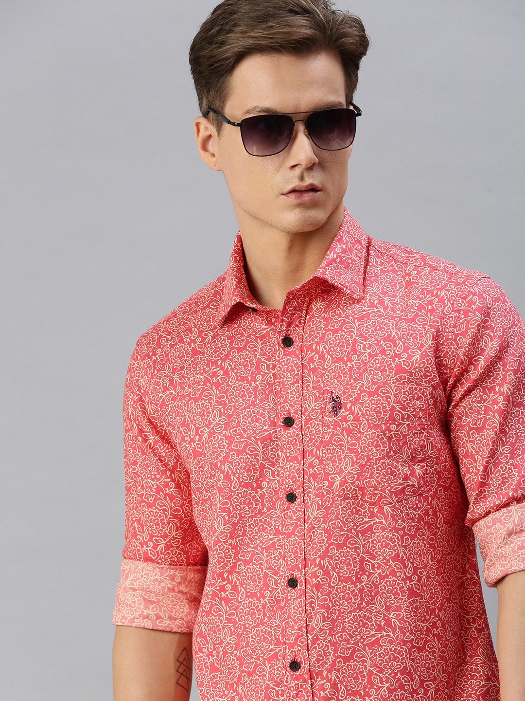 

U S Polo Assn Men Red & Crram-Coloured Tailored Fit Printed Casual Shirt