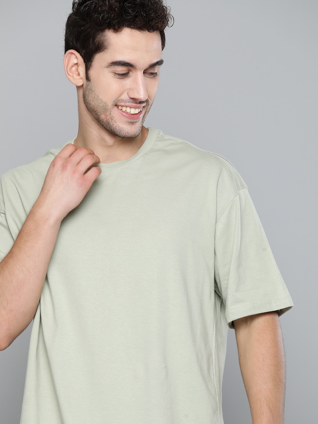 

MH Easy Men Green Cotton Solid Round Neck Pure Cotton T-shirt