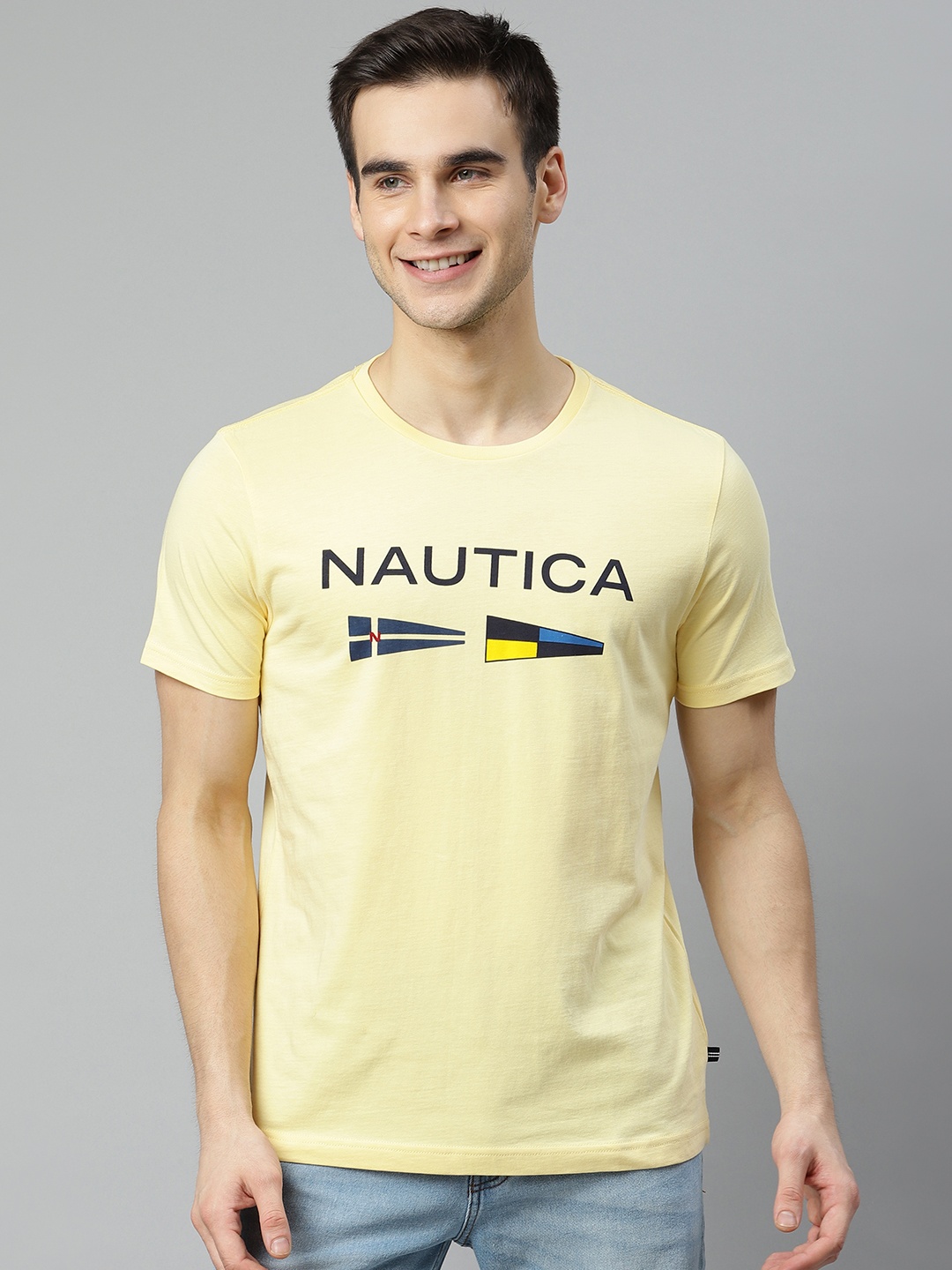 

Nautica Men Yellow & Black Pure Cotton Printed Round Neck T-shirt