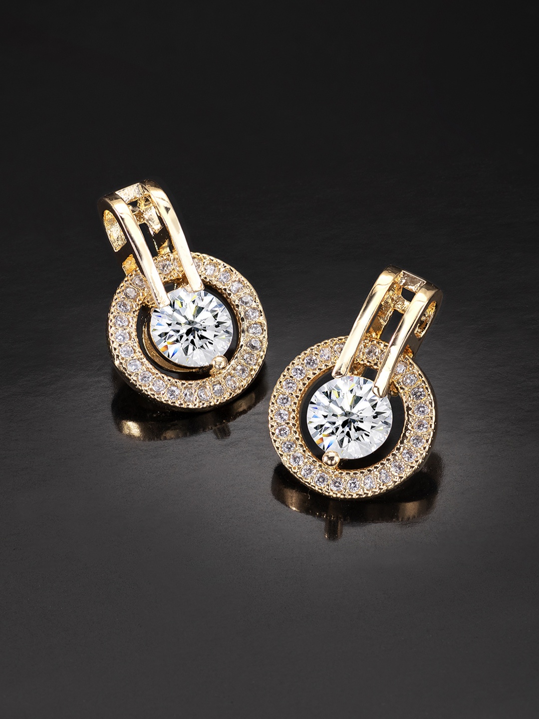 

Peora Gold Plated & White Circular Studs