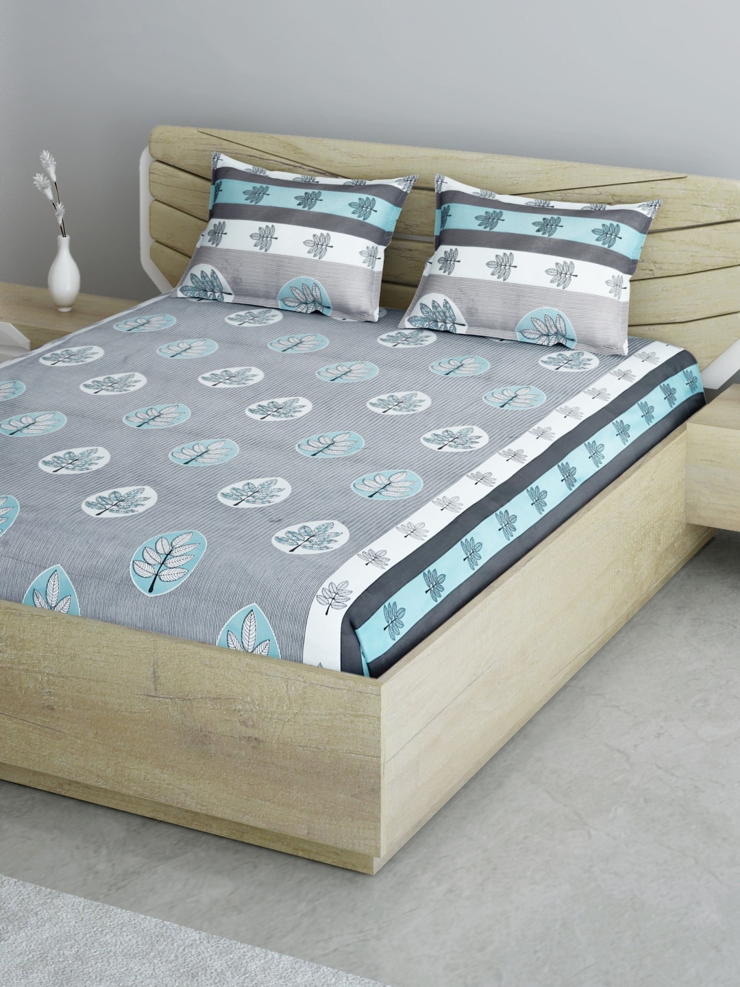 

Aura Grey & Blue Floral 144 TC 120 GSM Cotton 1 Queen Bedsheet with 2 Pillow Covers