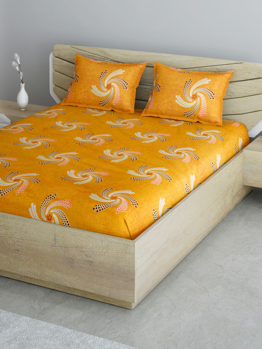 

Aura Mustard Yellow Abstract 144 TC 120 GSM Cotton 1 Queen Bedsheet & 2 Pillow Covers