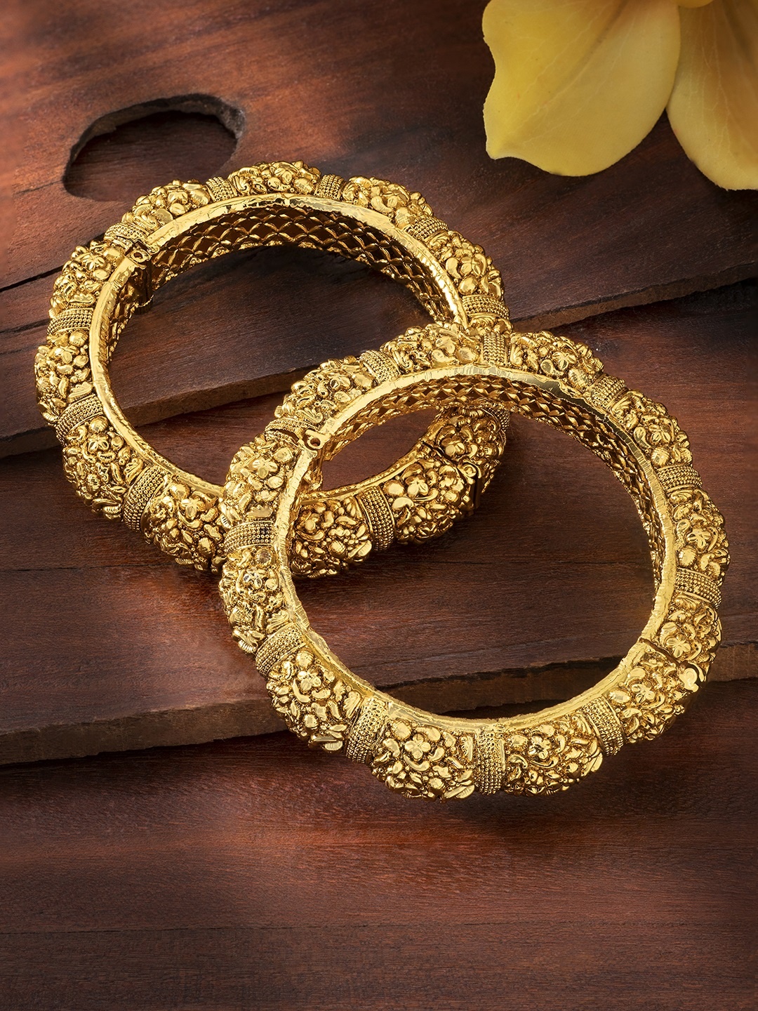 

Peora Set of 2 Gold Plated Screw Openable Bangles