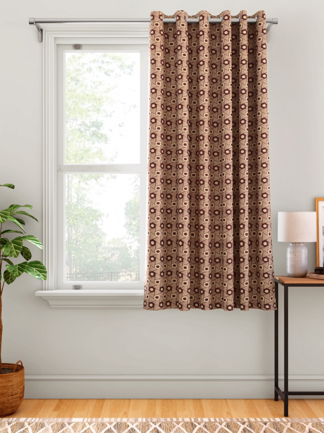 

Aura Beige & Maroon Geometric Patterned Single Window Curtain