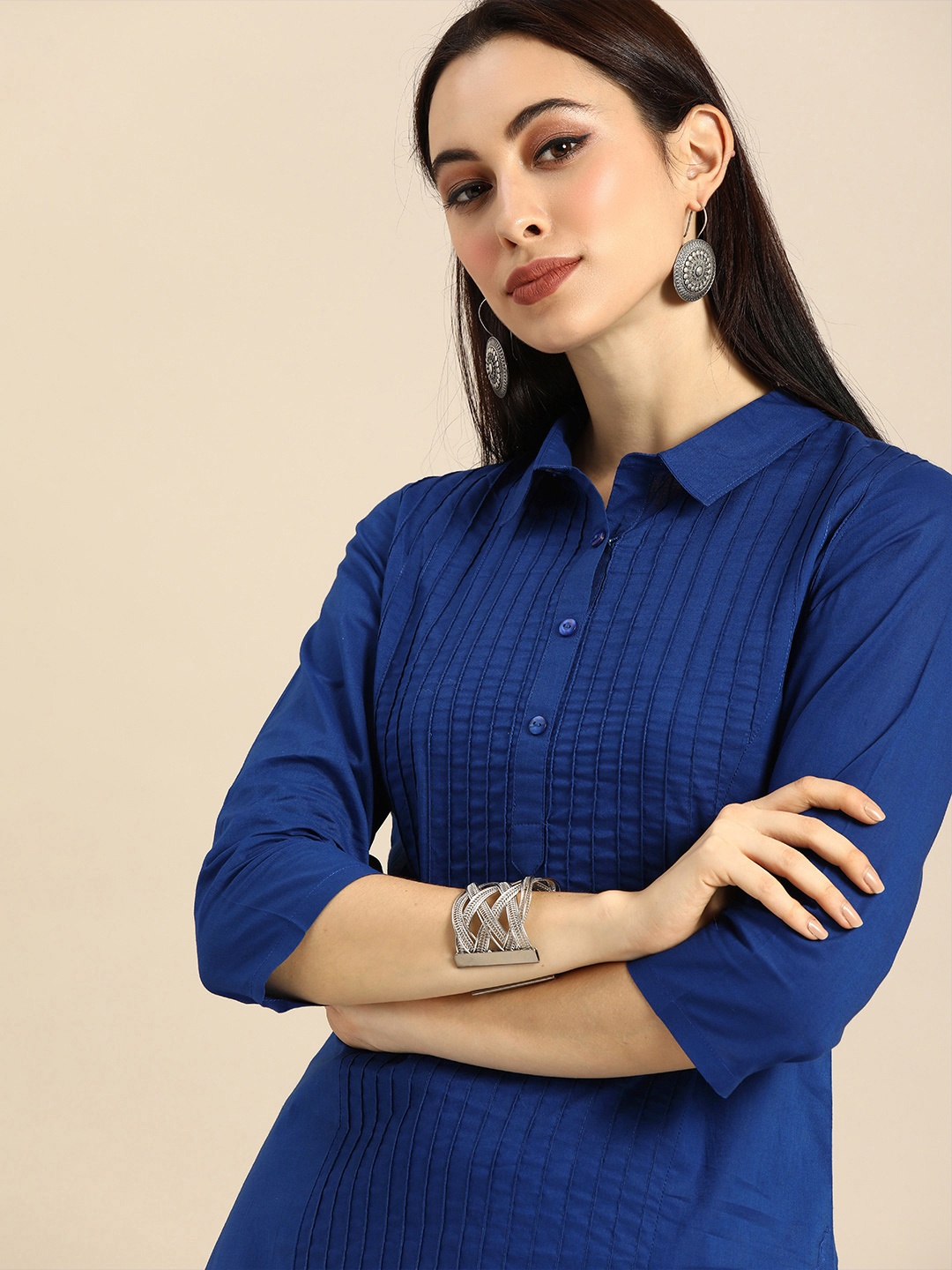 

Anouk Women Blue Solid Pin-Tucked Straight Kurta