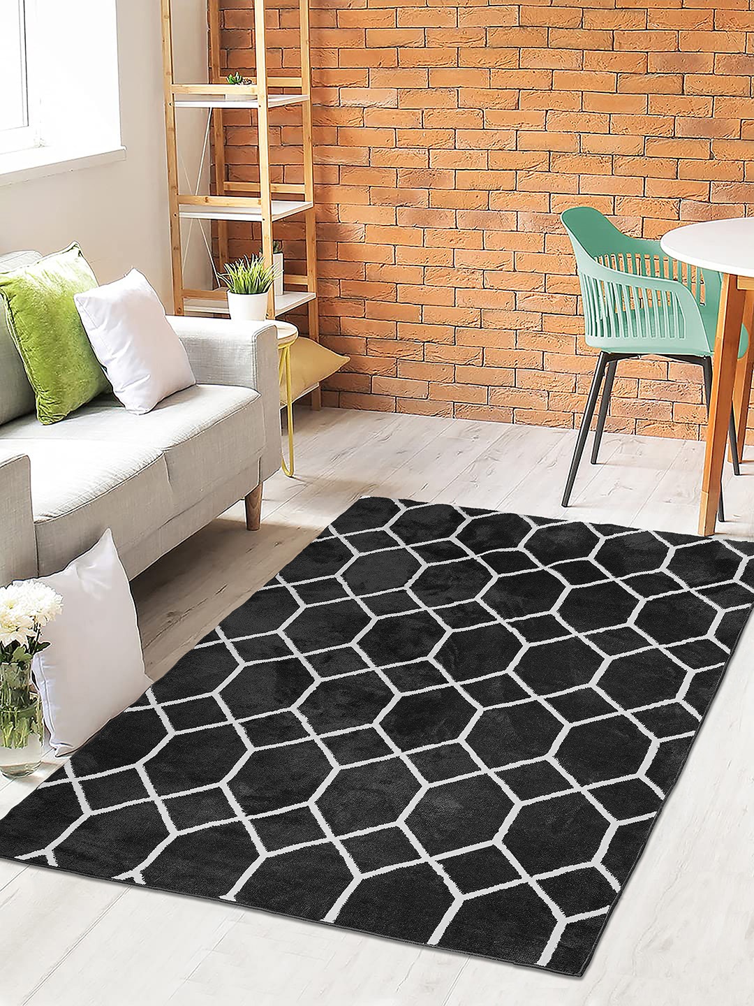 

Saral Home Black & White Geometric Anti-Skid Carpet