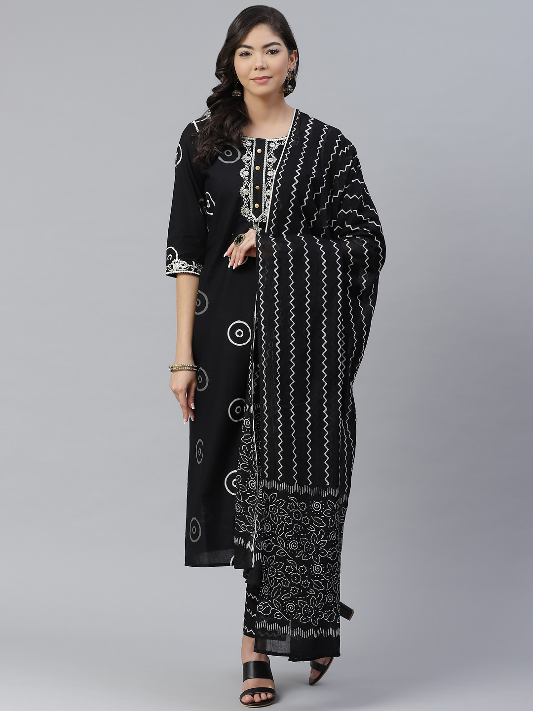 

Anubhutee Women Black & Golden Pure Cotton Geometric Printed Kurta with Trousers & Dupatta