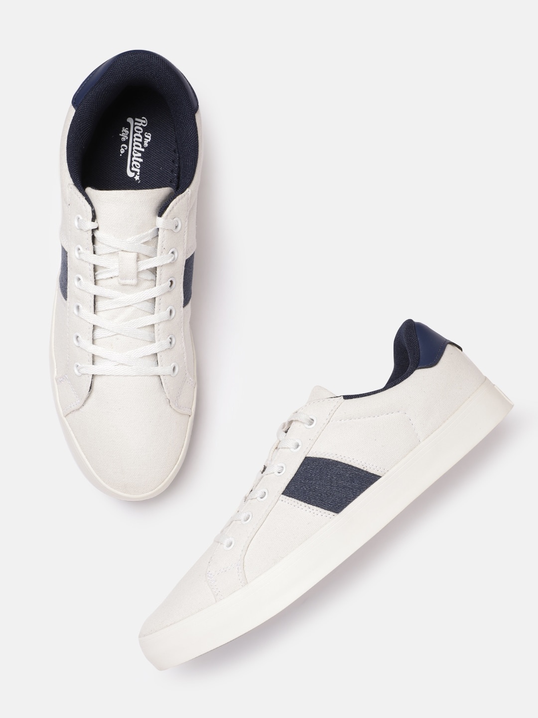 

Roadster Men White & Navy Colourblocked Sneakers
