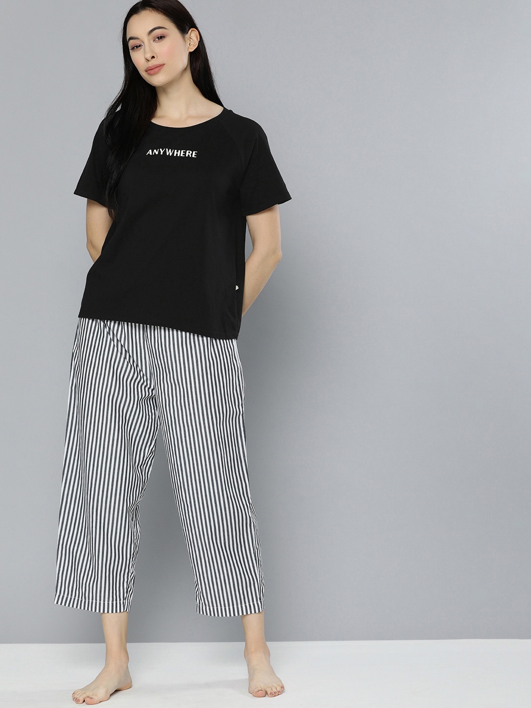 

Chemistry Women Black & White Printed Night suit