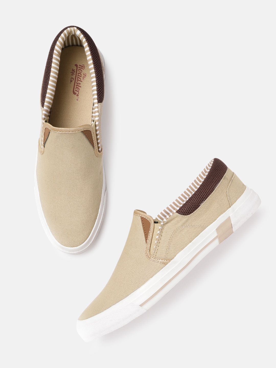 

Roadster Men Beige Solid Sneakers