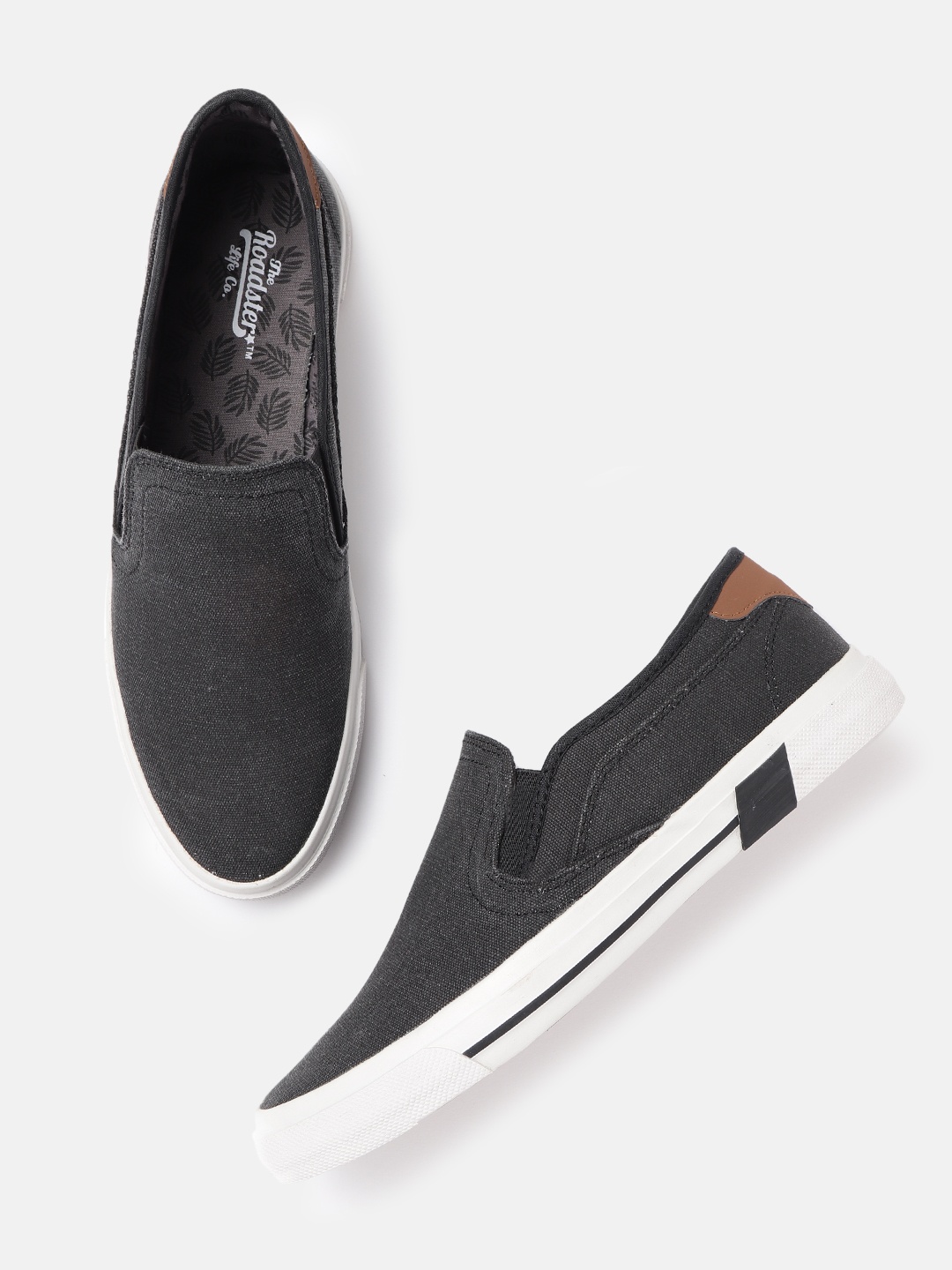 

Roadster Men Charcoal Grey Solid Sneakers