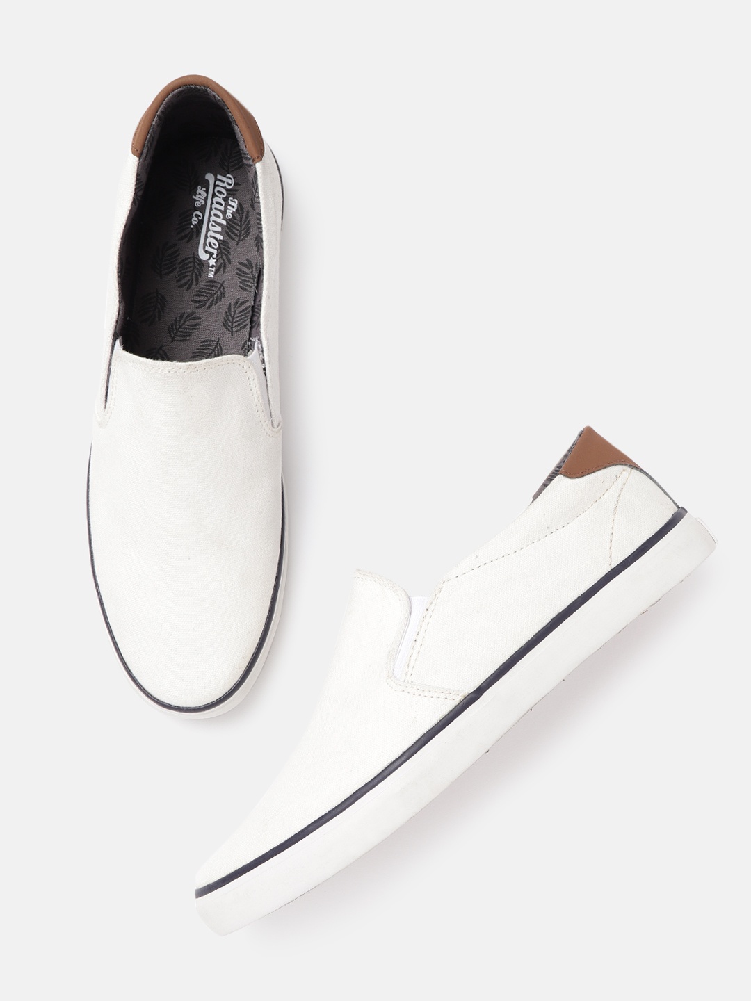 

Roadster Men White Solid Sneakers