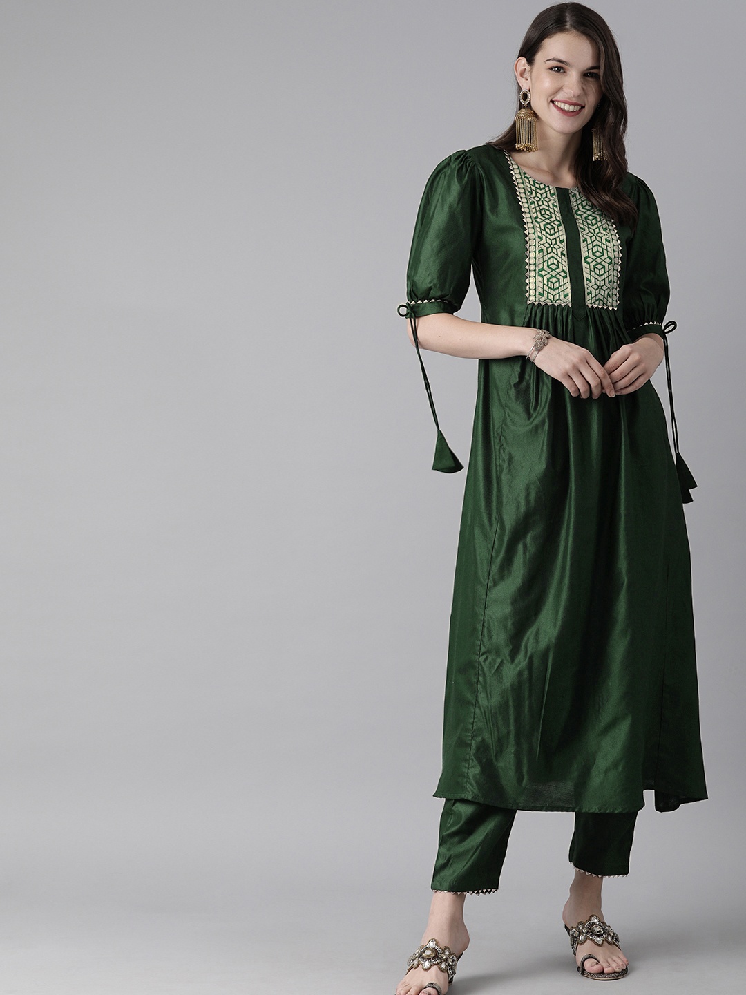 

Indo Era Women Green & Gold-Toned Yoke Design Kurta with Trousers