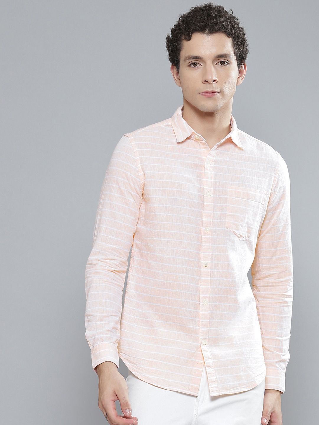 

HIGHLANDER Men Peach-Coloured Horizontal Stripes Casual Shirt